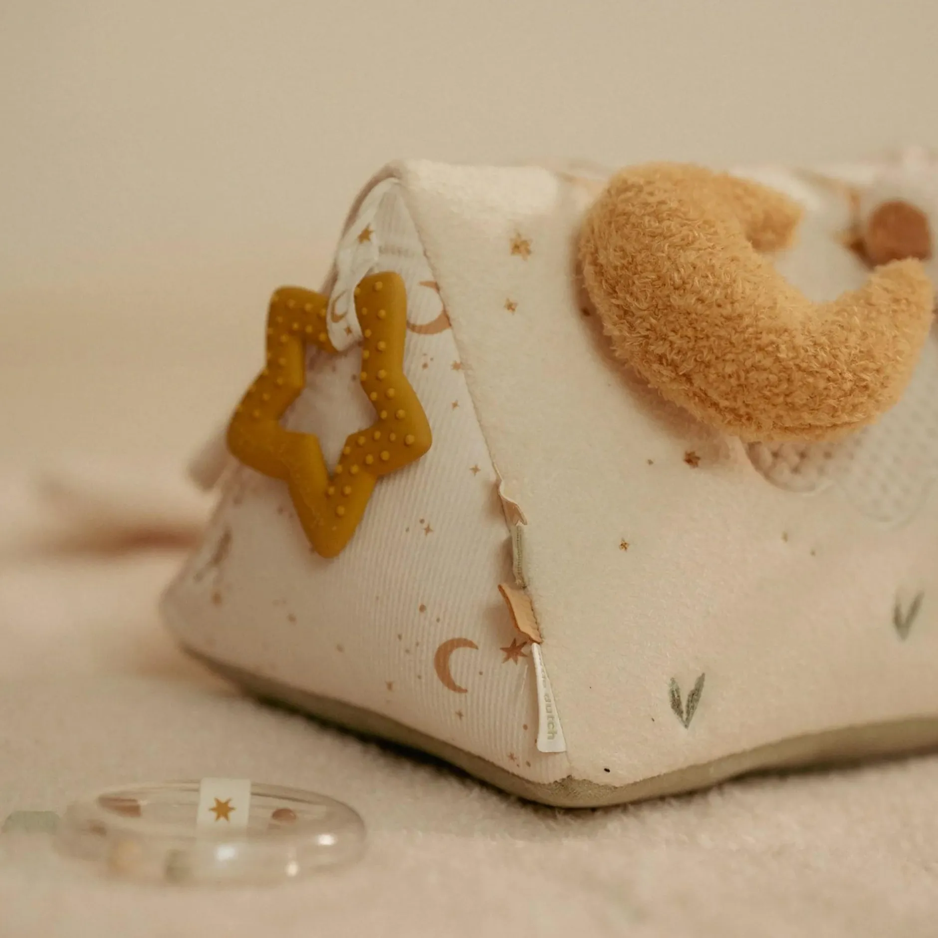 LITTLE DUTCH Aktivitätendreieck Newborn Naturals*Kinder Interaktives Spielzeug|Kuscheltiere
