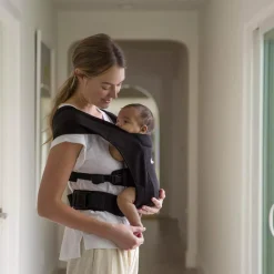 ERGObaby Embrace Pure Black* Babytragen