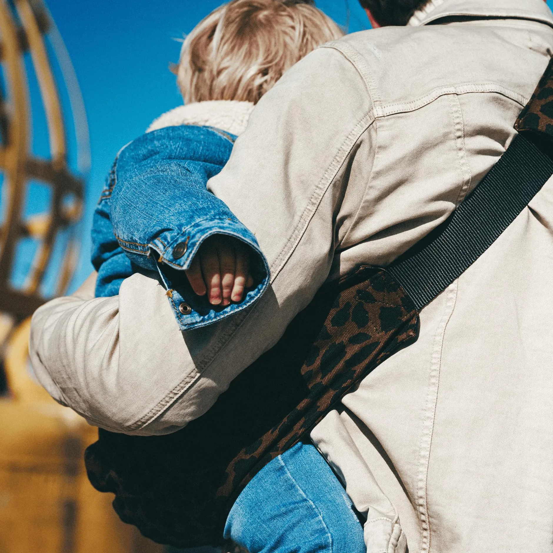 WILDRIDE Kindertrage Leopard* Babytragen
