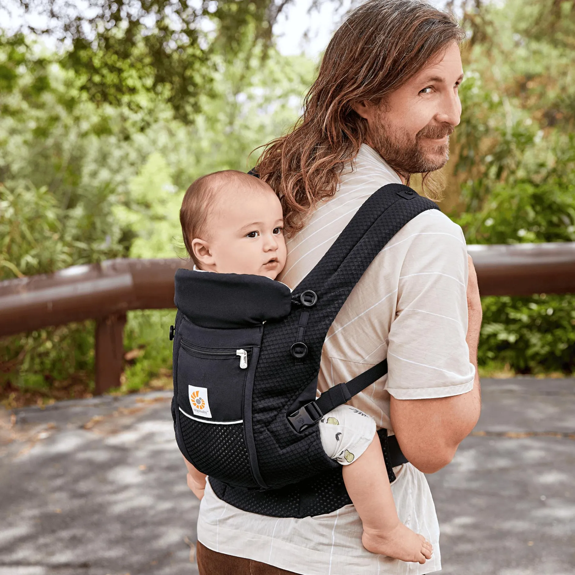 ERGObaby Set Adapt Soft Flex Mesh Onyx Black mit Rain & Wind Carrier Cover* Babytragen