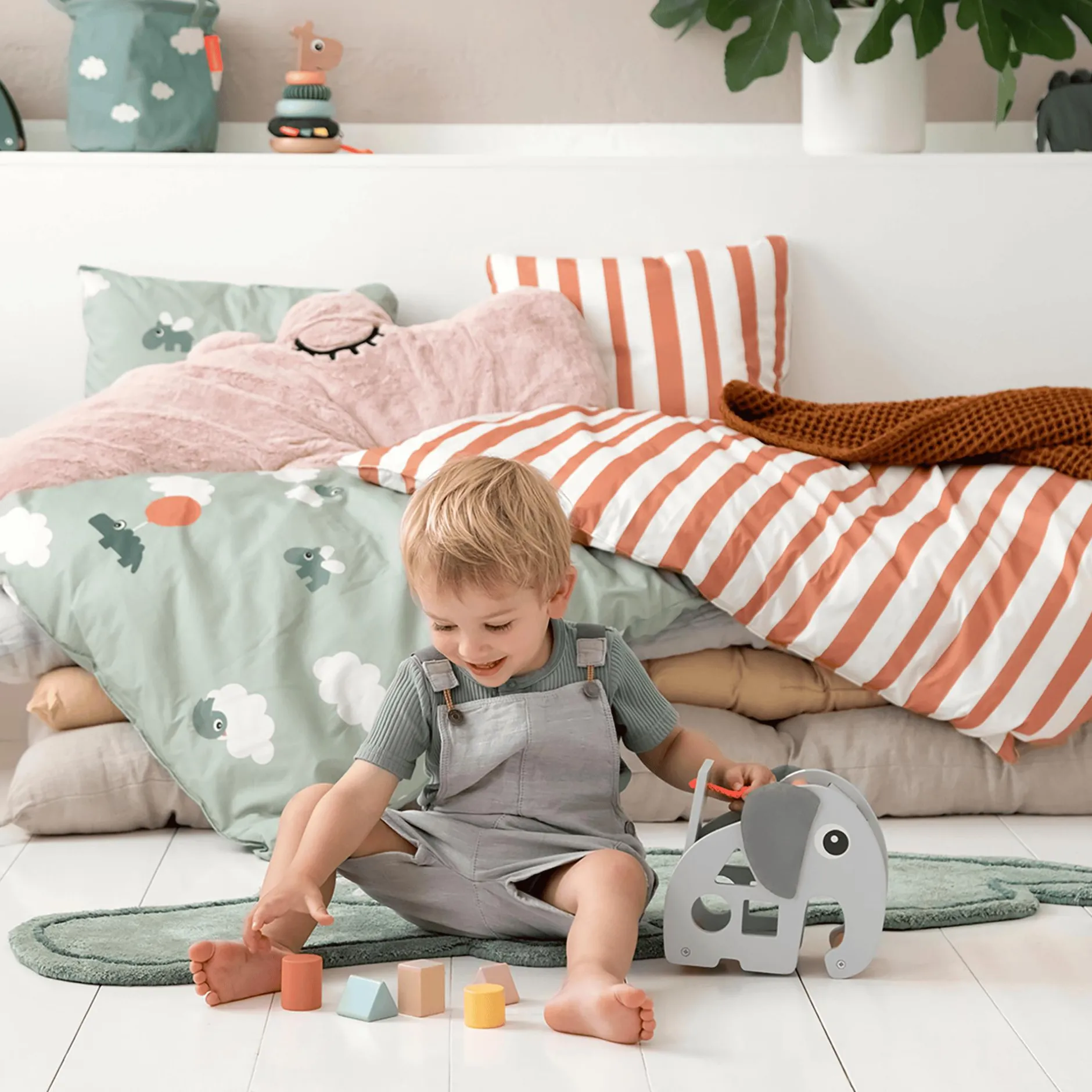 done by deer Sortierbox Elphee*Kinder Holzspielzeug