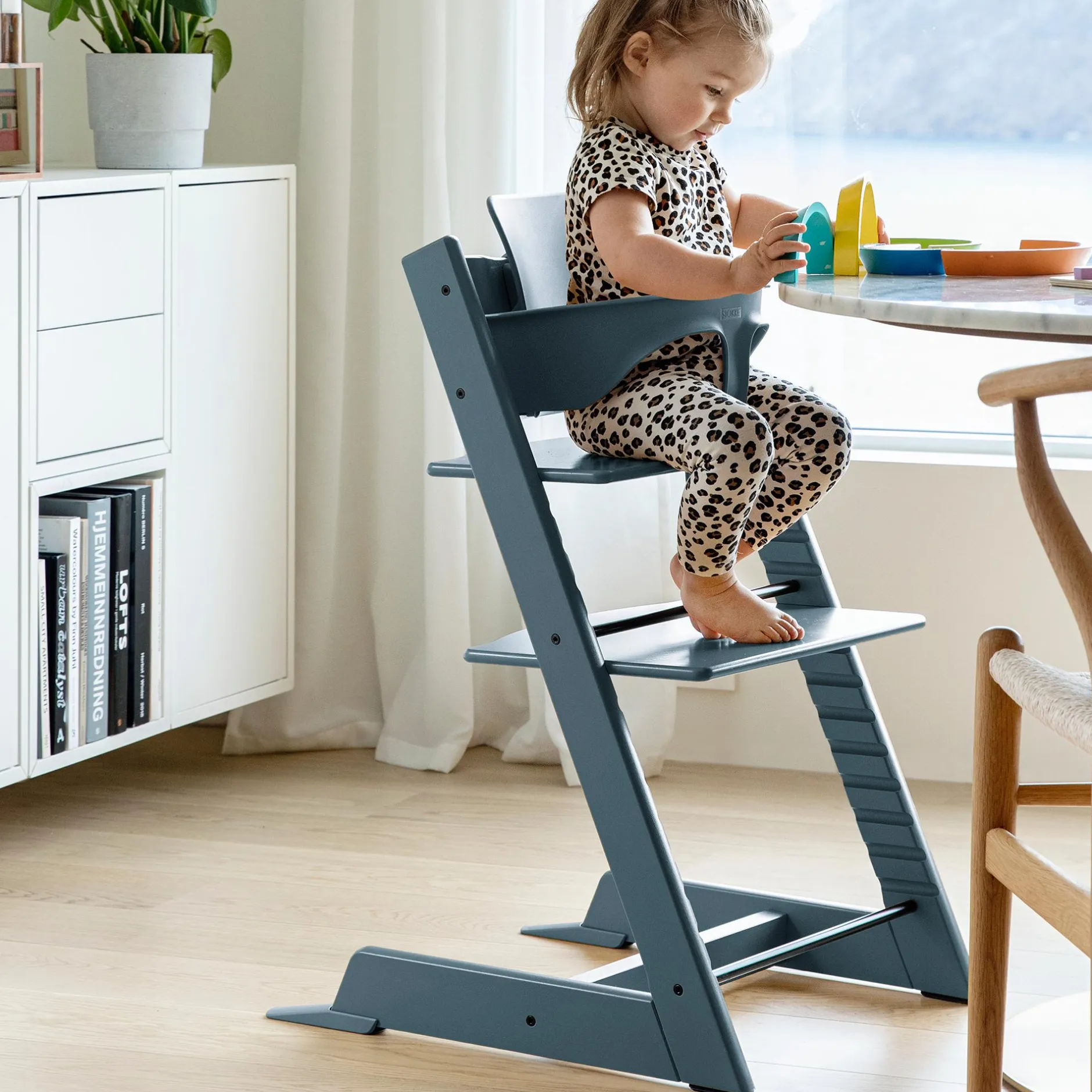 STOKKE Tripp Trapp® Buche Fjord Blue* Treppenhochstühle