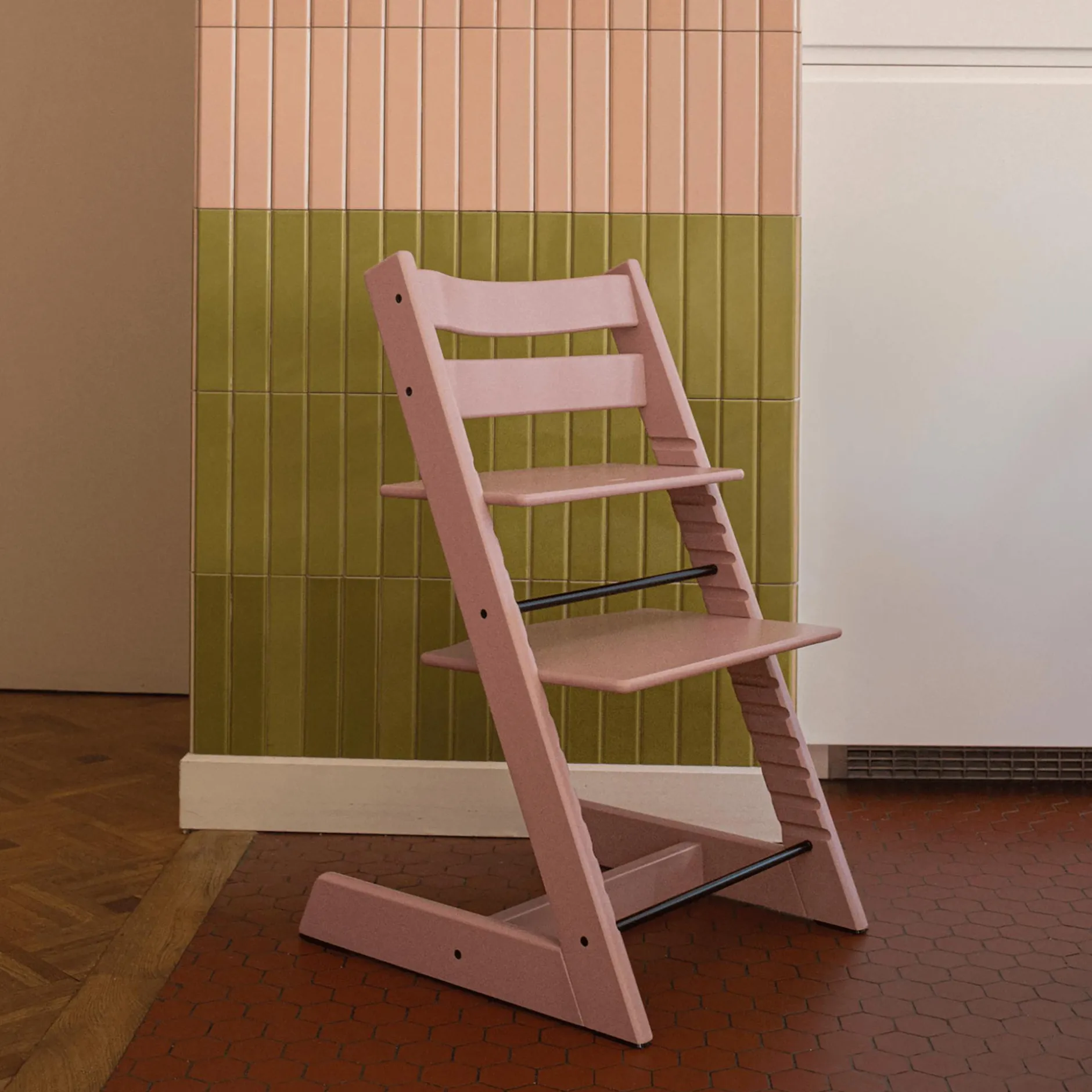 STOKKE Tripp Trapp® Buche Heather Mauve* Treppenhochstühle